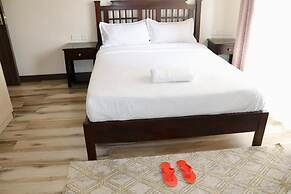 Lux Suites Silverstone  Apartments