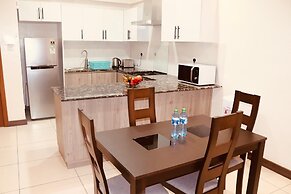 Lux Suites Silverstone  Apartments