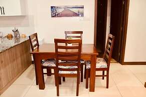 Lux Suites Silverstone  Apartments