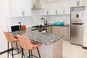 Lux Suites Silverstone  Apartments