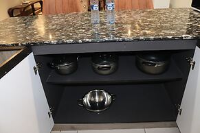 Lux Suites Silverstone  Apartments