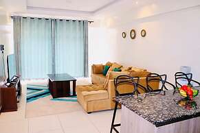 Lux Suites Silverstone  Apartments