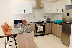 Lux Suites Silverstone  Apartments