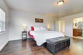 Crescent City Home w/ Hot Tub: Half-block to Beach