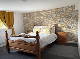 Captain Howey Hotel