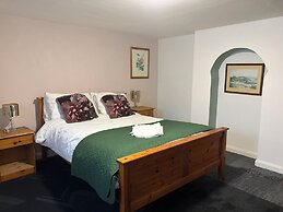 Captain Howey Hotel