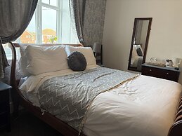 Captain Howey Hotel