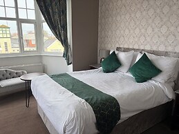 Captain Howey Hotel