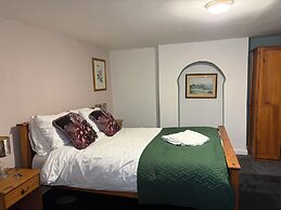 Captain Howey Hotel