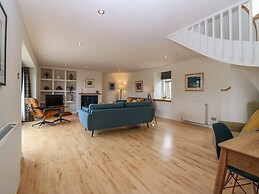 Whitehouse Woodwrae