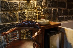 Hobbit Chalet