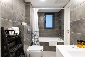Luxury APT 3 BR New Tower Parking