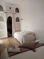 Riad étoile ocre