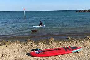 Remarkable Seaside Apartment - Sleeps 4