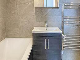 Remarkable Seaside Apartment - Sleeps 4