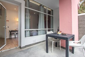 The Jolie Apartments