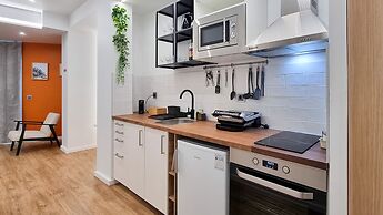 The Jolie Apartments