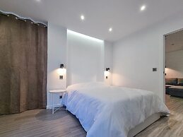 The Jolie Apartments