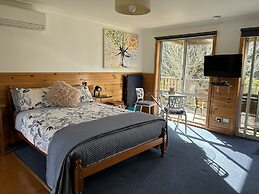 Clifton Beach Lodge