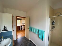 Clifton Beach Lodge