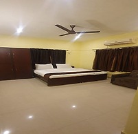 Earth Hotel Vadapalani