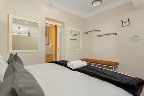 Caprice Court 6
