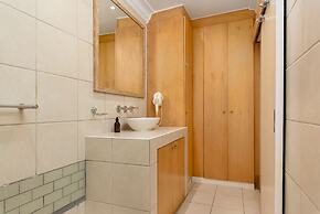 Caprice Court 6