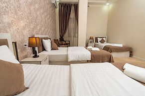 Osiyo Plaza Hotel