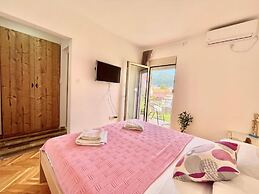 Garden House Budva