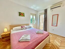 Garden House Budva