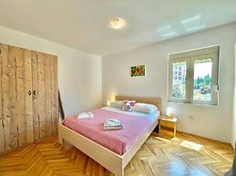 Garden House Budva