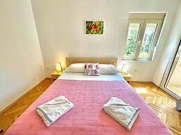 Garden House Budva