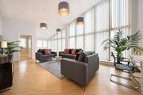 Roomspace -The Courtyard Penthouse