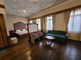 ORSINO RESORT MALL ROAD