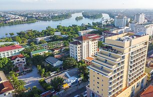 AD41 HOTEL HUE CS1
