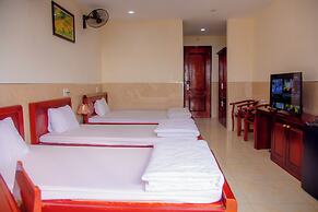 AD41 HOTEL HUE CS1
