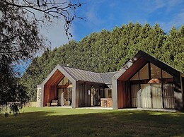 The Vale Penrose