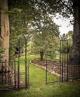 The Vale Penrose