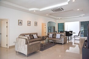 6 Bedroom Tropical Pool Villa - V6