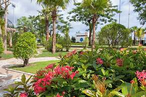 Wonderland Suites and Resort