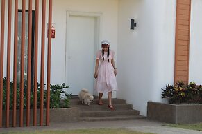 Wonderland Suites and Resort