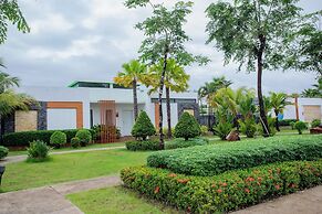 Wonderland Suites and Resort