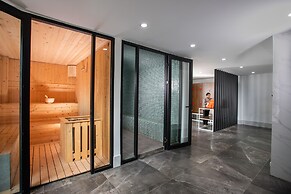 Wonderland Suites and Resort