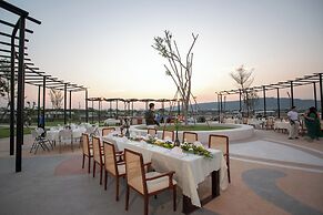 Wonderland Suites and Resort