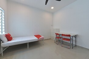 OYO 90889 Narasindo Cottage