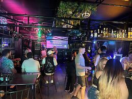 Mad Monkey Manila