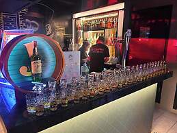 Mad Monkey Manila
