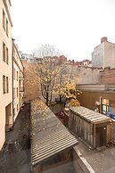 2ndhomes Bright & Spacious 5BR Apartment