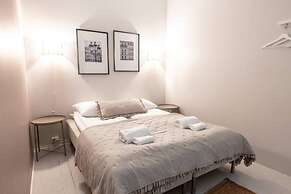 2ndhomes Bright & Spacious 5BR Apartment