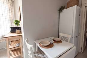 2ndhomes Bright & Spacious 5BR Apartment